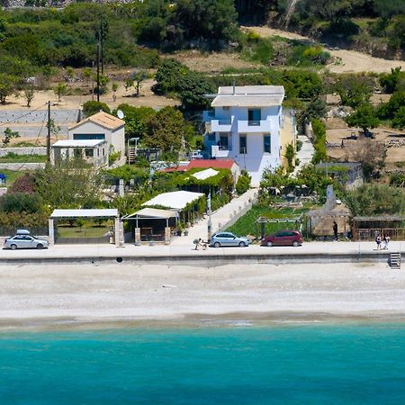 Aridas At The Beach Lourdata  Exterior photo