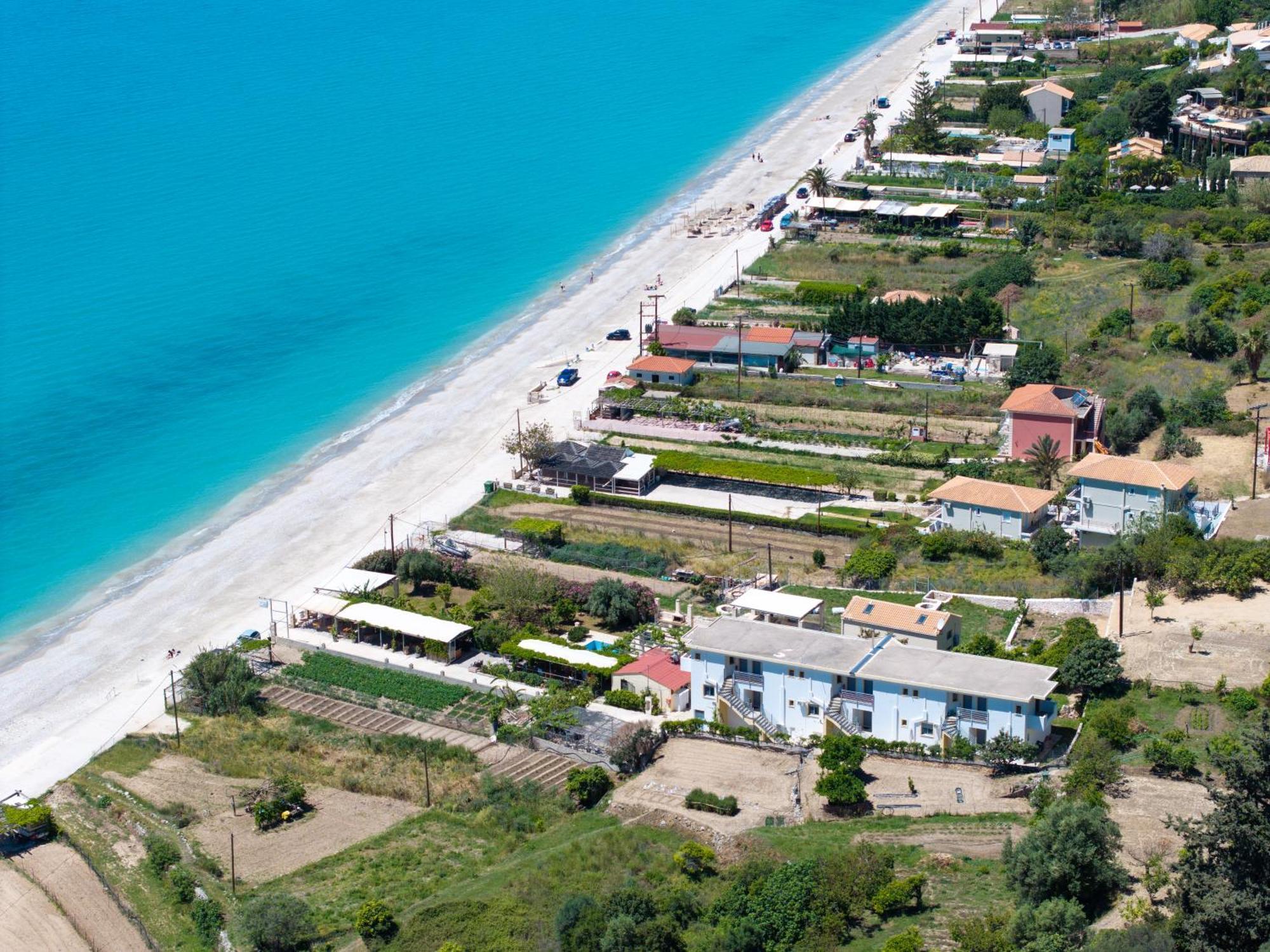 Aridas At The Beach Lourdata  Exterior photo