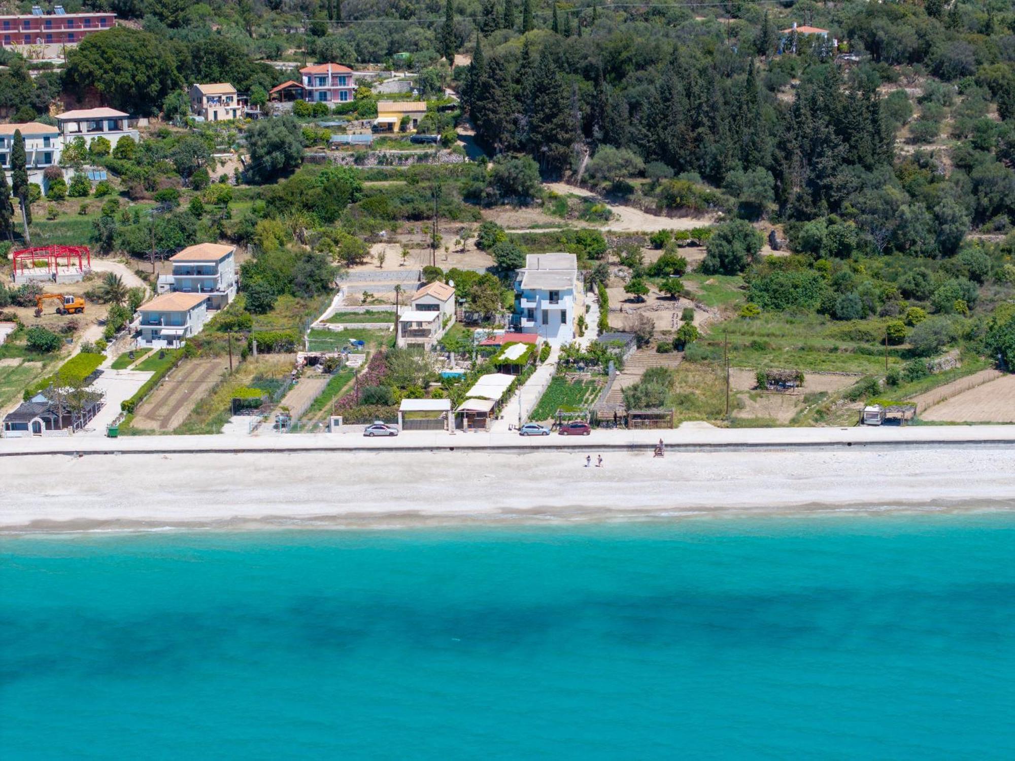 Aridas At The Beach Lourdata  Exterior photo