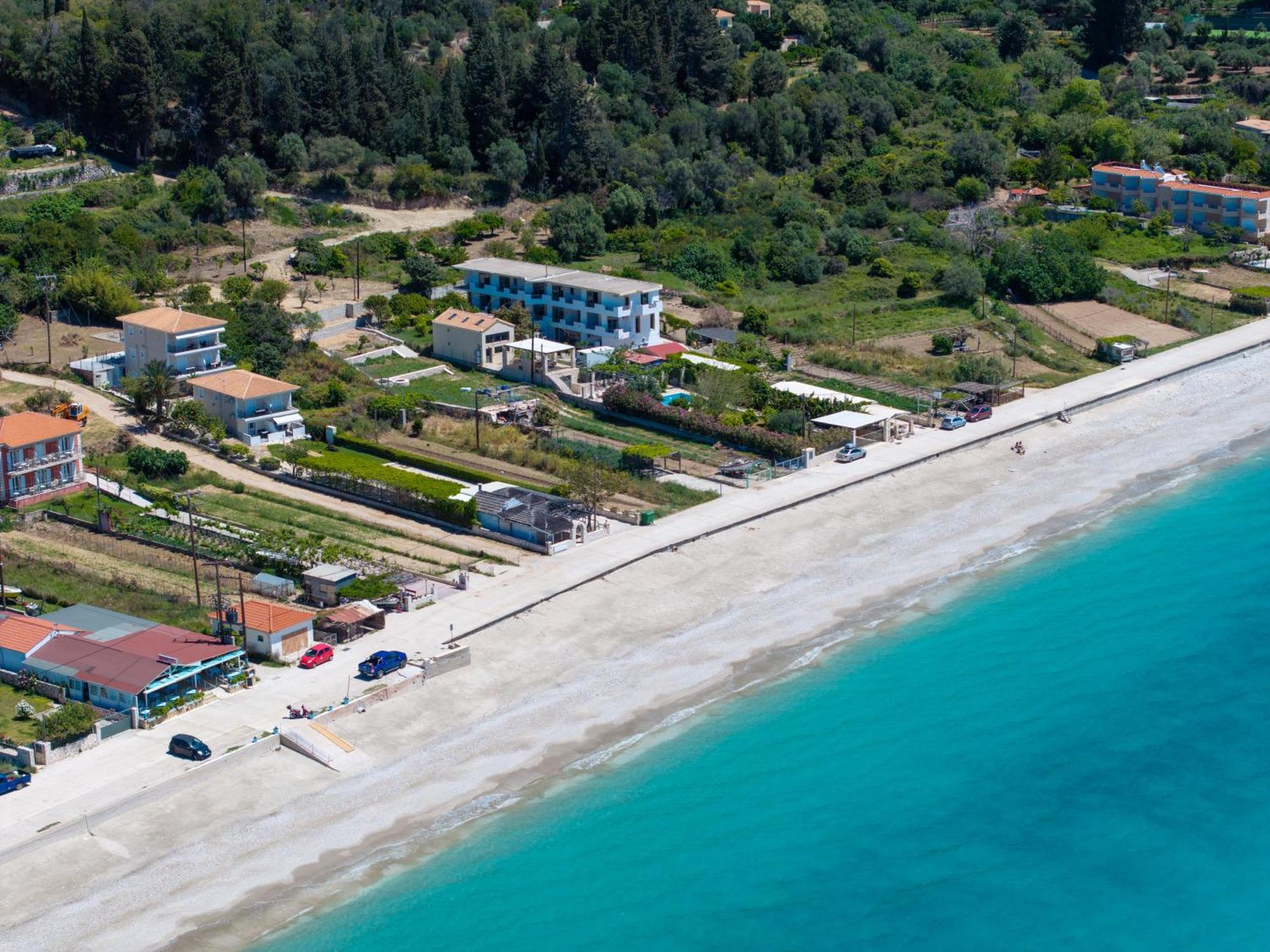 Aridas At The Beach Lourdata  Exterior photo