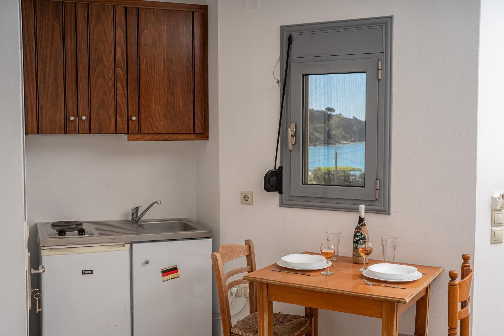 Aridas At The Beach Lourdata  Exterior photo