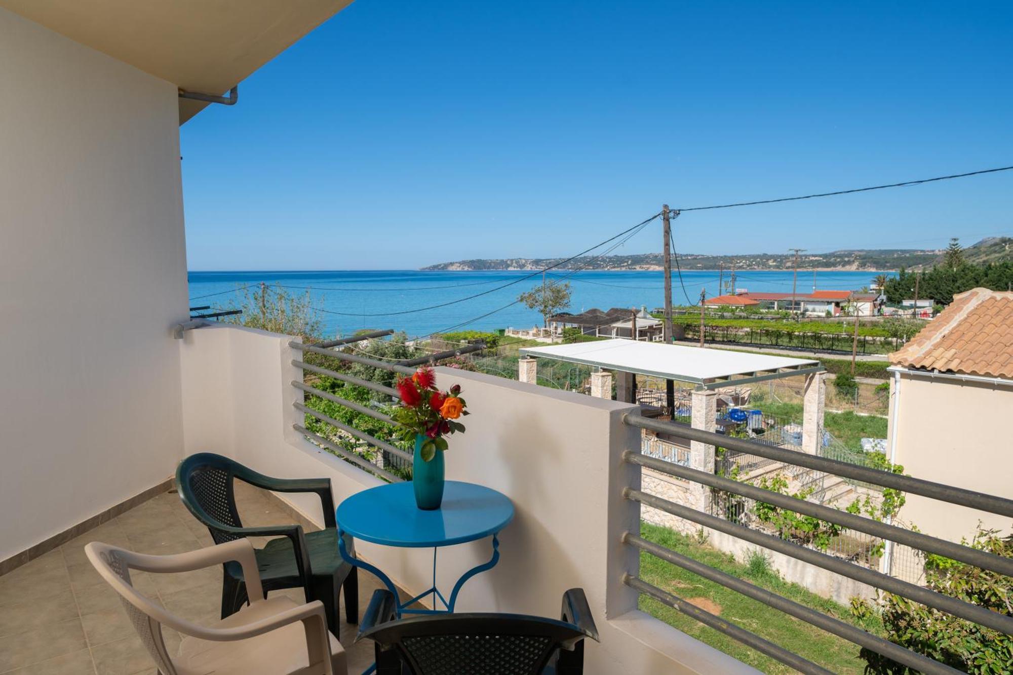 Aridas At The Beach Lourdata  Exterior photo
