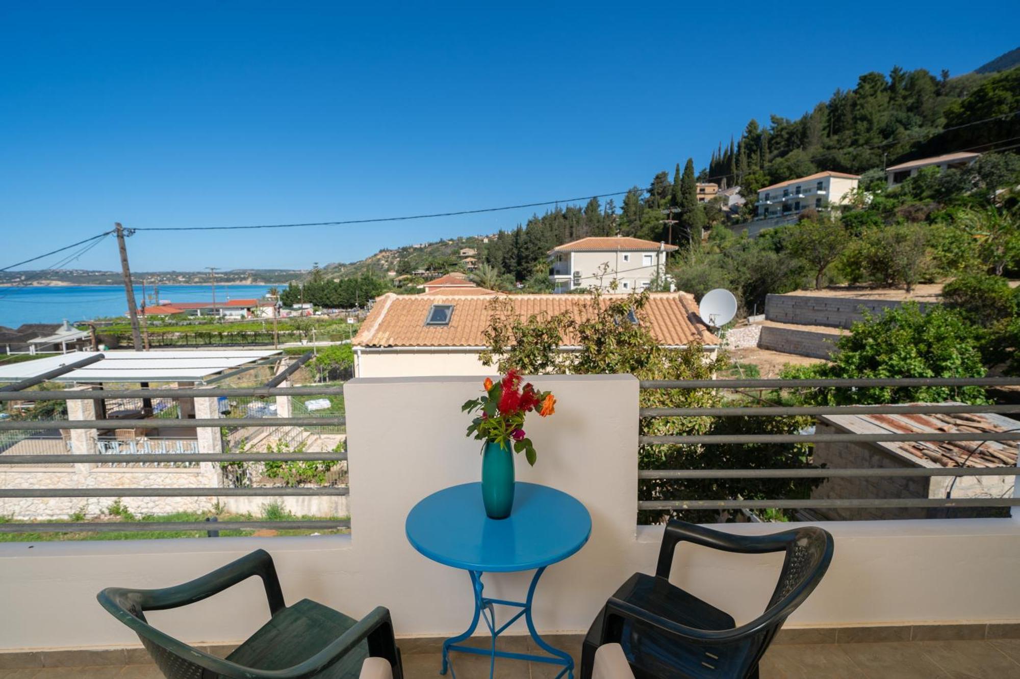Aridas At The Beach Lourdata  Exterior photo