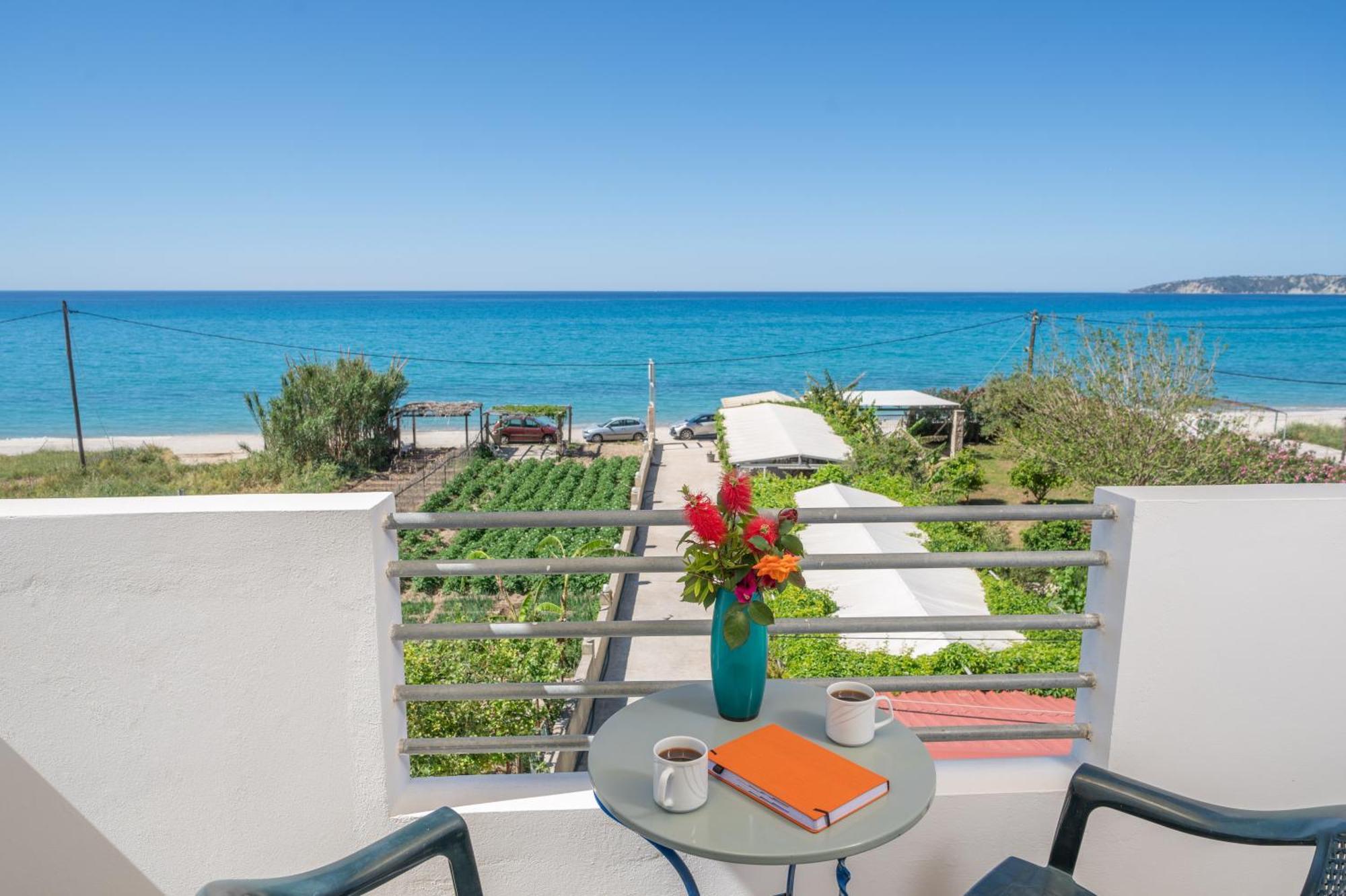 Aridas At The Beach Lourdata  Exterior photo