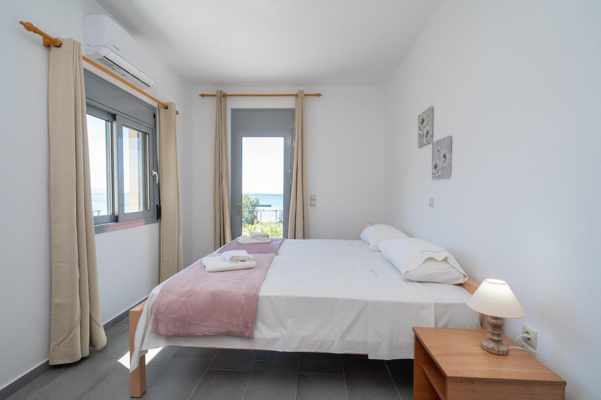 Aridas At The Beach Lourdata  Exterior photo